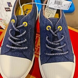 Old navy shoes